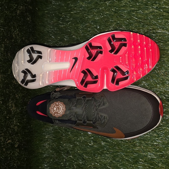 Nike Air Zoom Infinity Tour 2 NRG golf shoes \